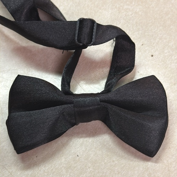 Child’s Black Bow Tie Wedding Formal Event Adjustable Snap Open/Close OS - Picture 4 of 4